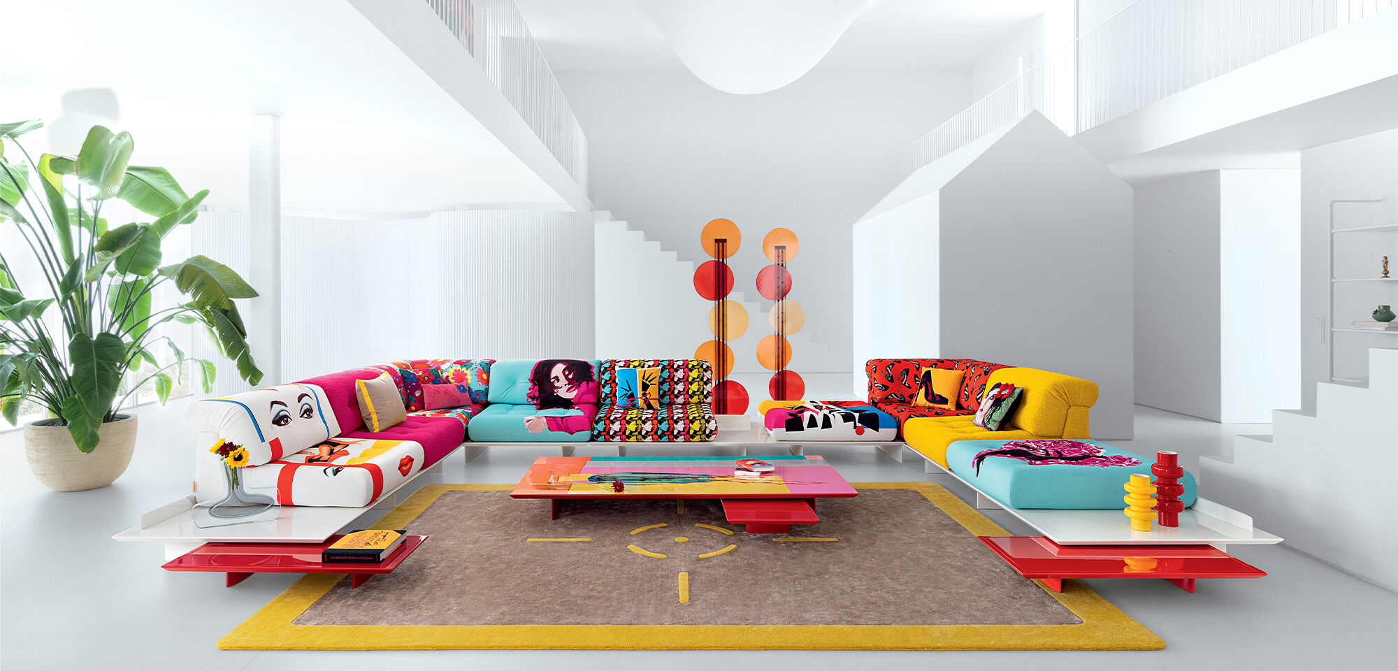 Lounge Pedro Almodóvar "El Deseo", designed by Hans Hopfer