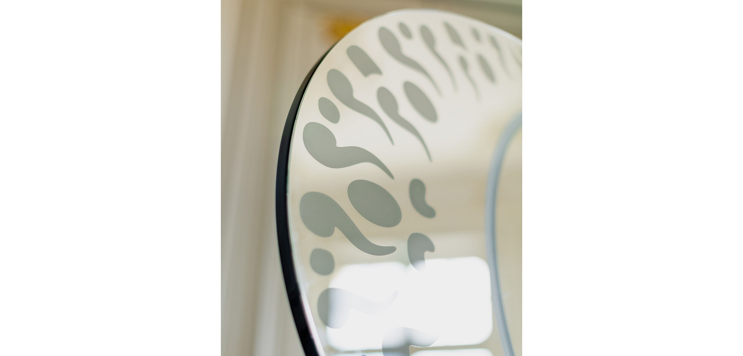 Rossy de Palma x Roche Bobois